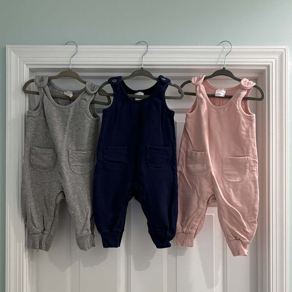 Hanna Andersson Organic Cotton Baby Outfit - Gray, Navy Blue and Light Pink (3)